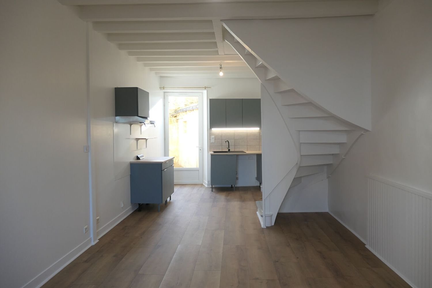 Maison à louer, 57m², Brûlon