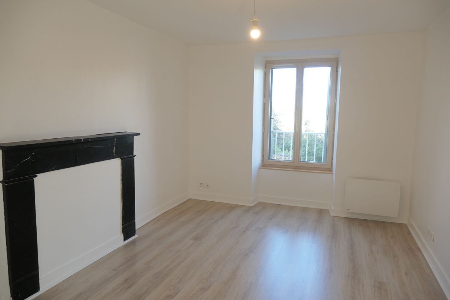 Maison à louer, 57m², Brûlon