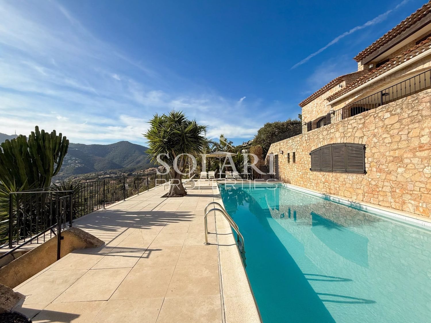 Maison à louer, 200m², Théoule-sur-Mer