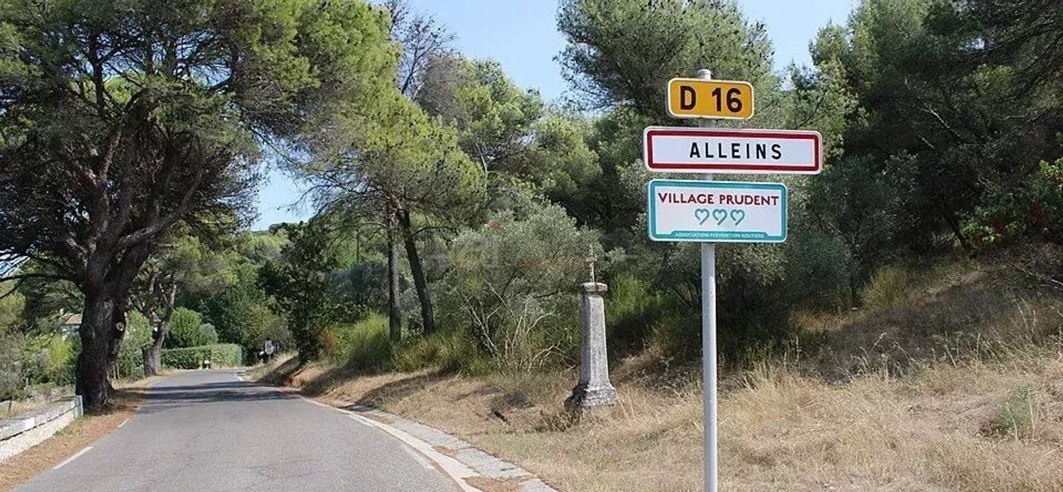 Maison à vendre, 101m², Alleins