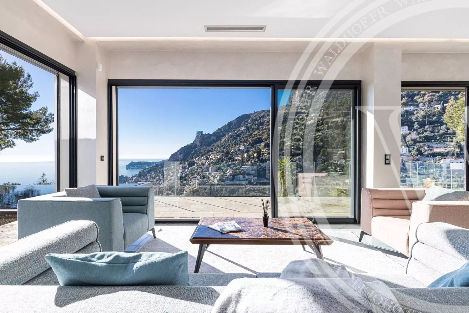 Maison à louer, 450m², Roquebrune-Cap-Martin
