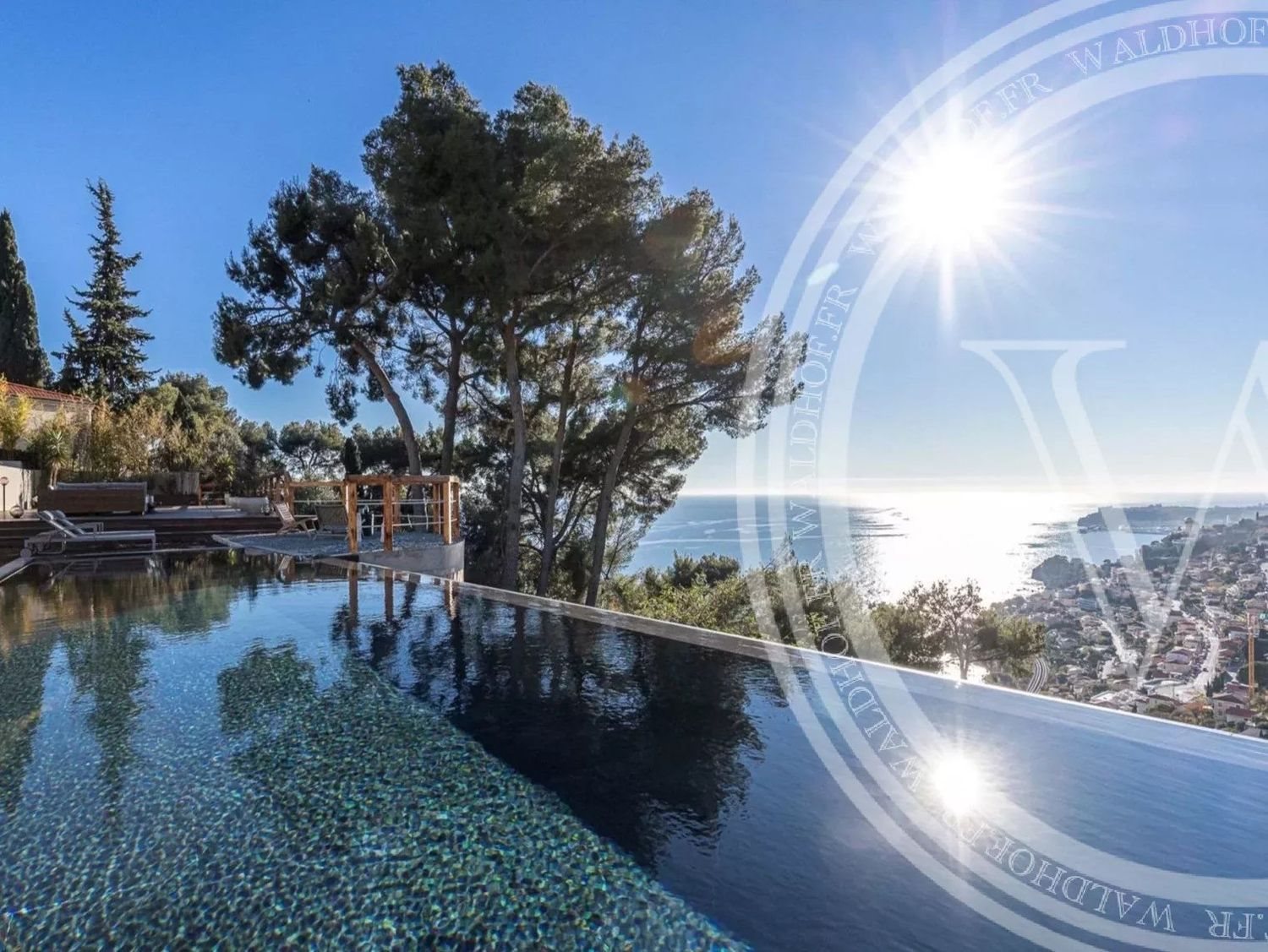 Maison à louer, 450m², Roquebrune-Cap-Martin