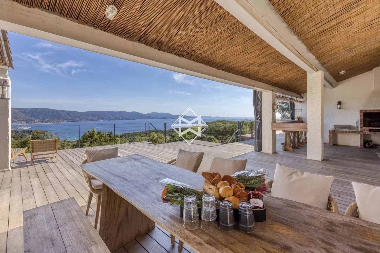 Maison à louer, 245m², Bormes-les-Mimosas