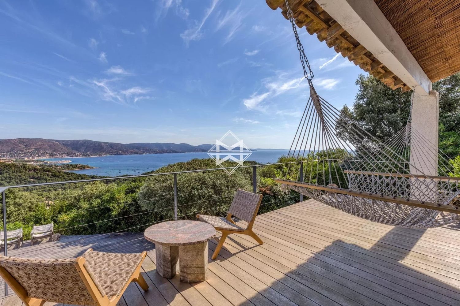 Maison à louer, 245m², Bormes-les-Mimosas