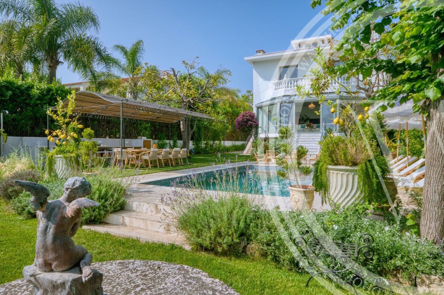 Maison à louer, 300m², Antibes