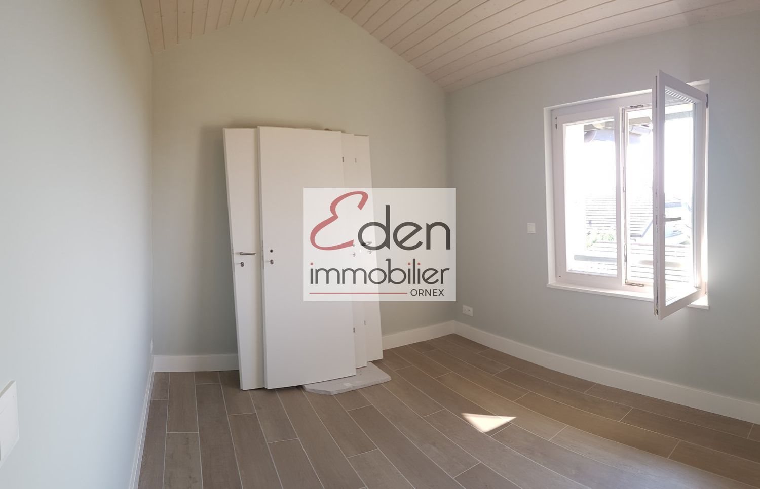 Maison à louer, 220m², Cessy