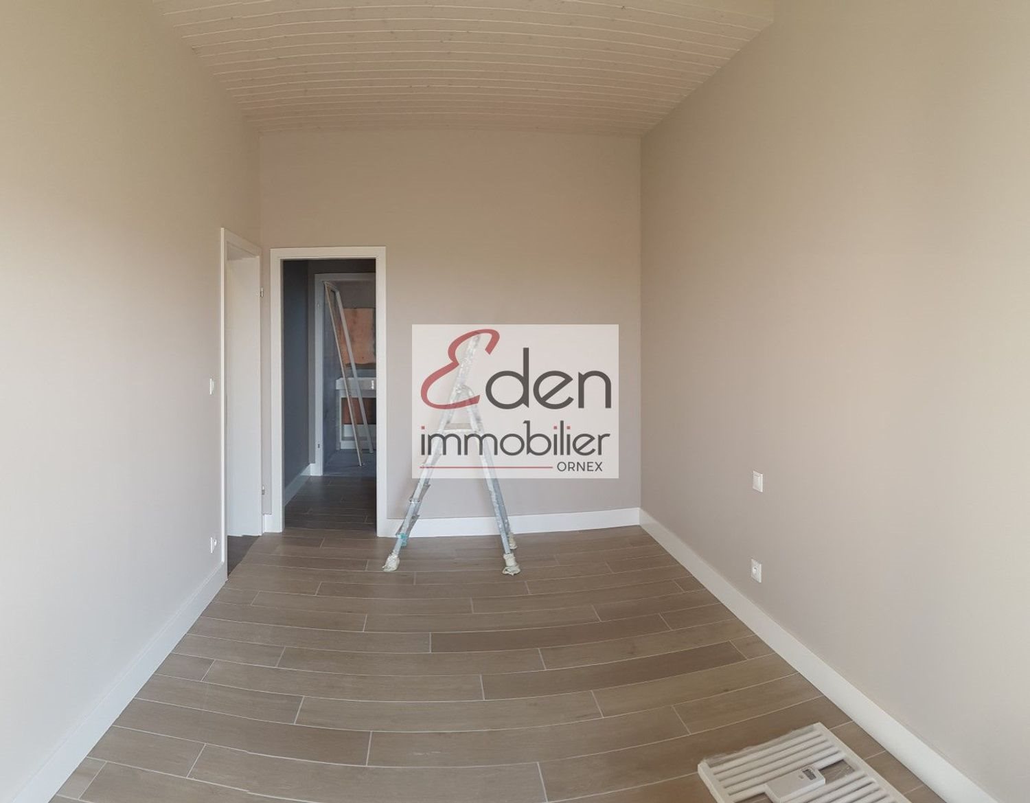 Maison à louer, 220m², Cessy