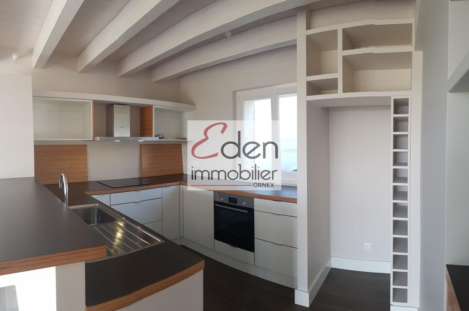 Maison à louer, 220m², Cessy
