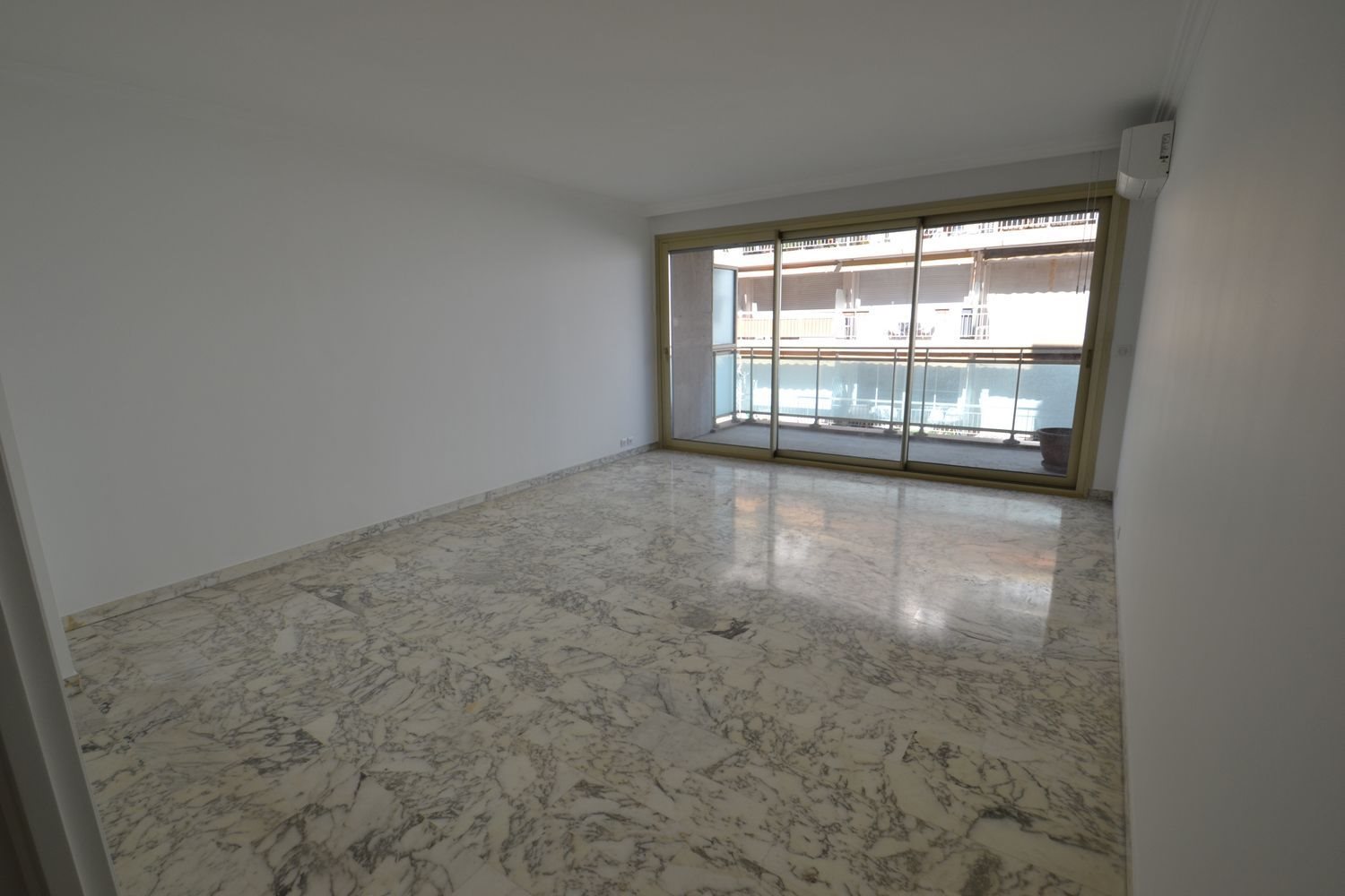 Appartement à louer, 60m², Antibes
