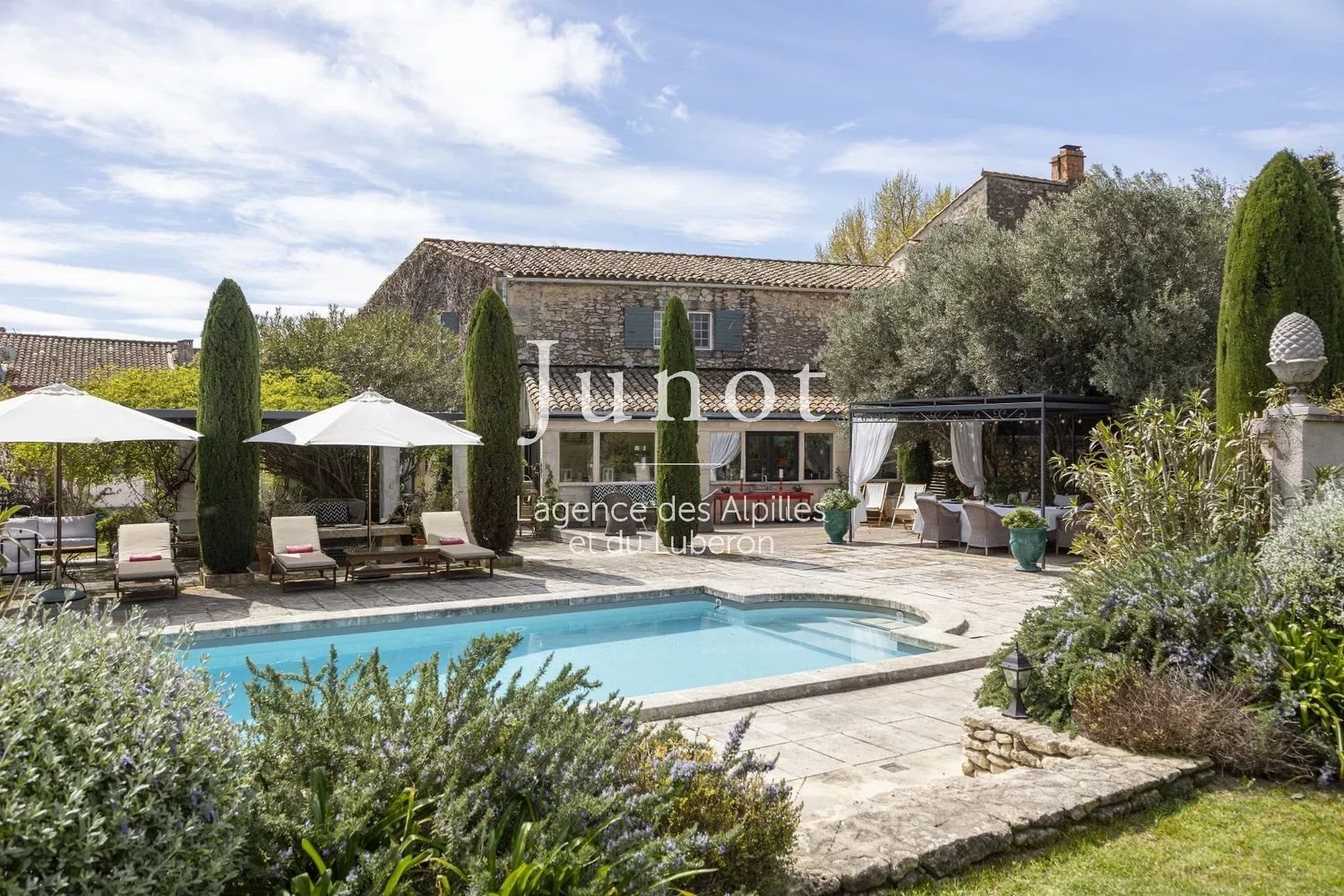 Maison à louer, 200m², Paradou