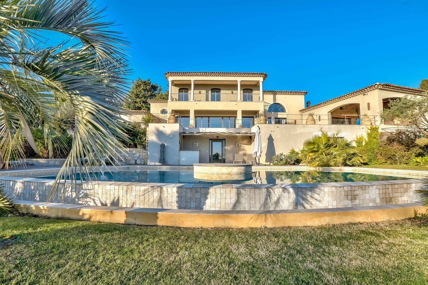 Maison à louer, 503m², Mougins