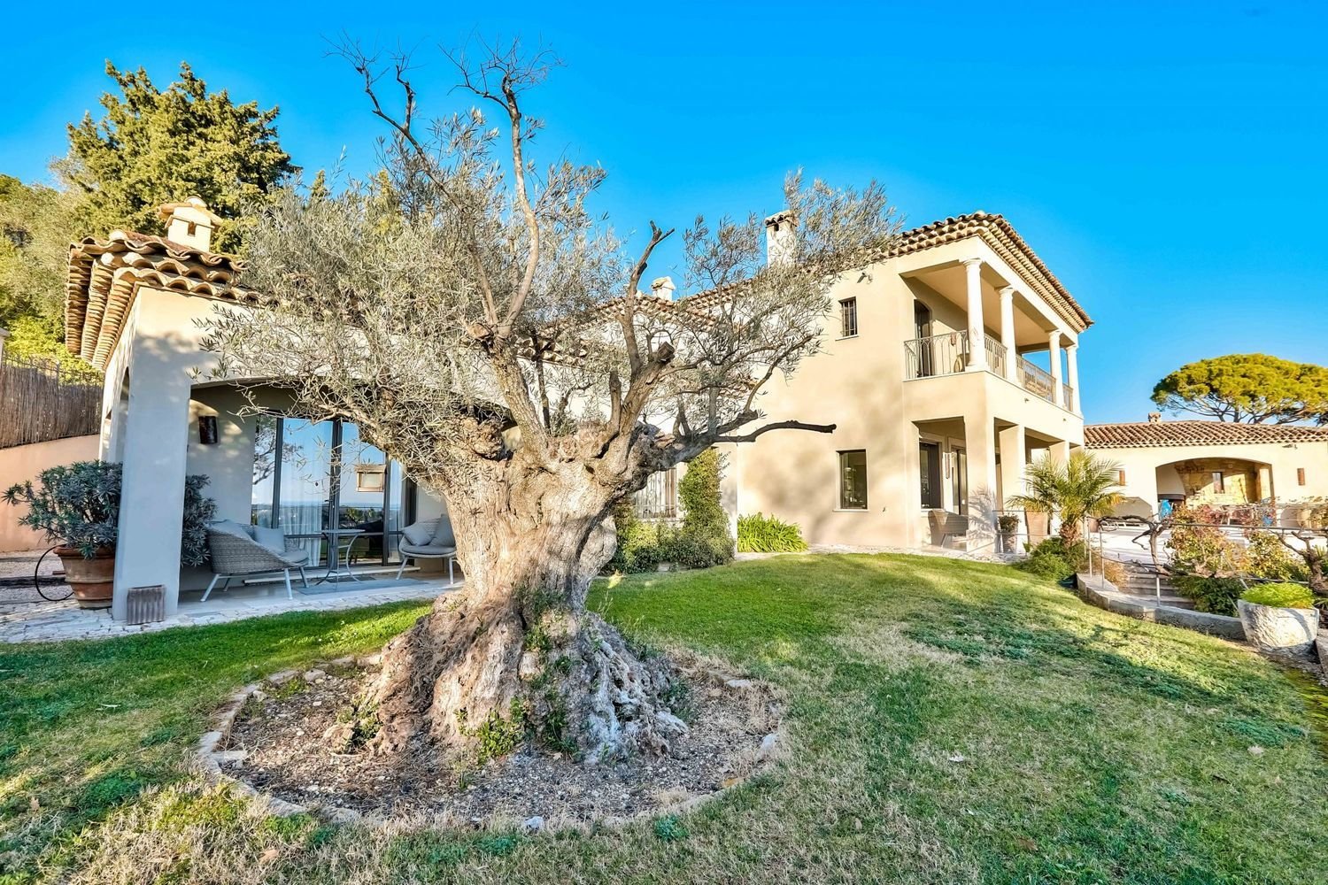 Maison à louer, 503m², Mougins