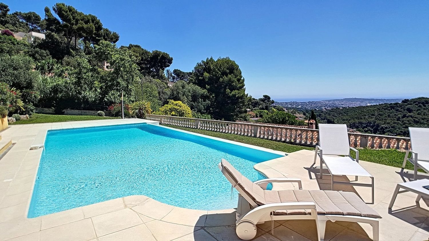 Maison à louer, 11m², Vallauris