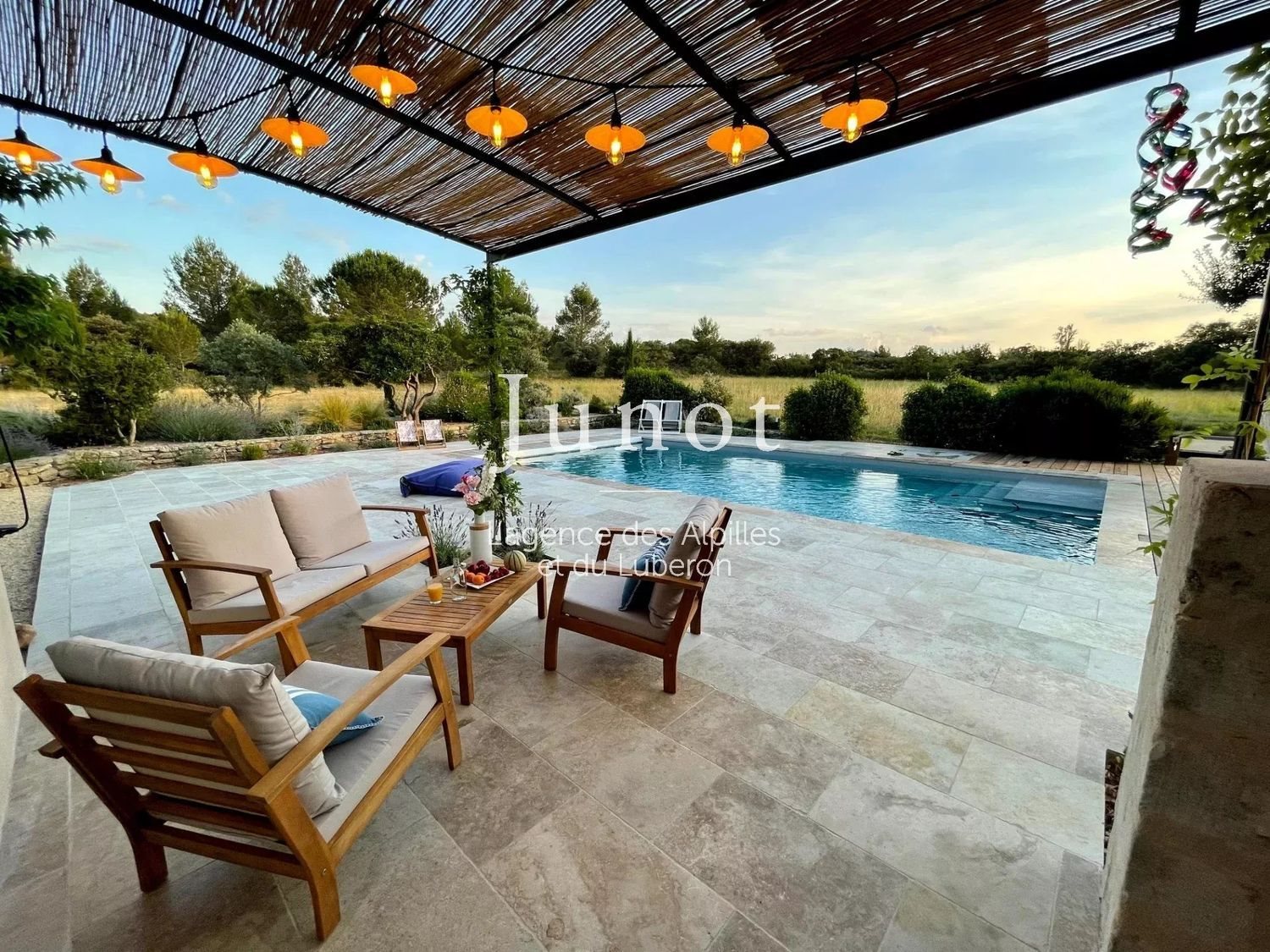 Maison à louer, 150m², Eygalières