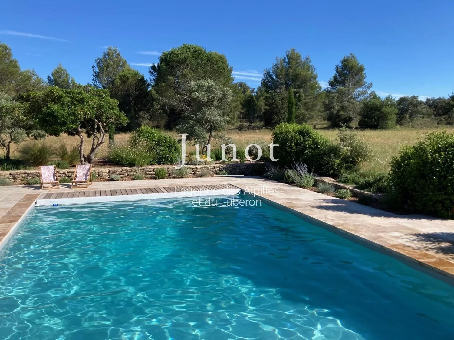 Maison à louer, 150m², Eygalières