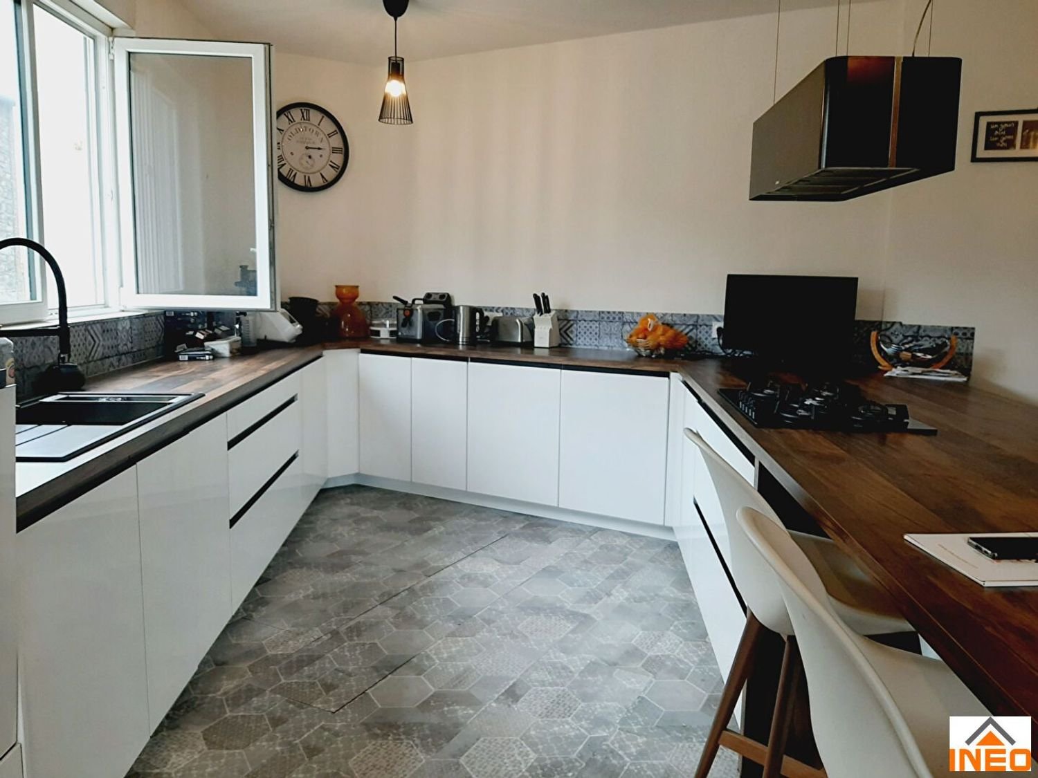 Maison à vendre, 245m², Montreuil-le-Gast