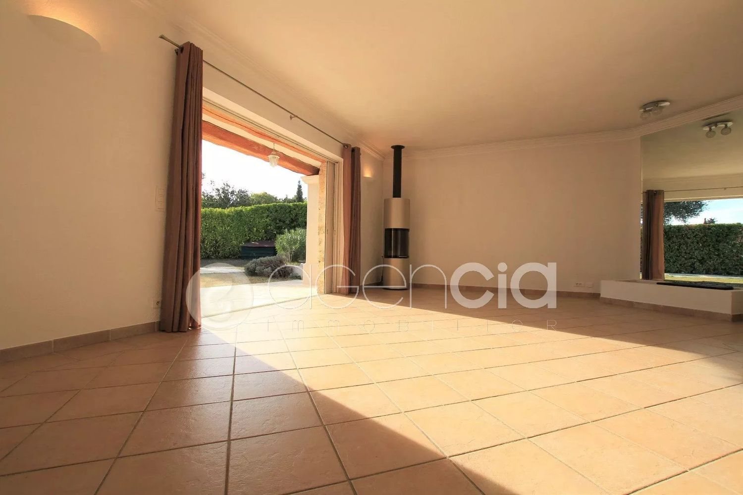 Maison à vendre, 150m², Grasse