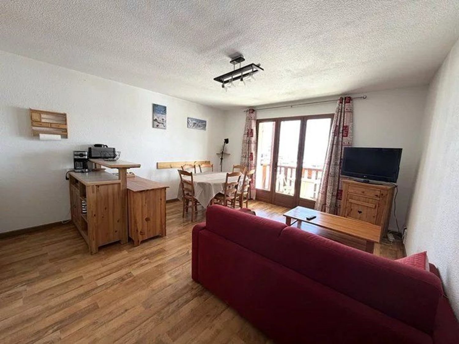 Appartement à louer, 40m², La Cluse-et-Mijoux