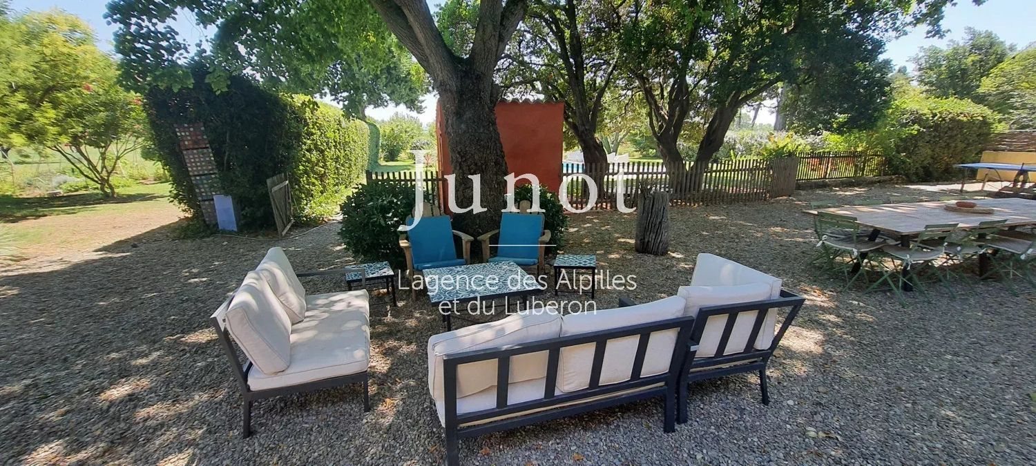 Maison à louer, 300m², Arles