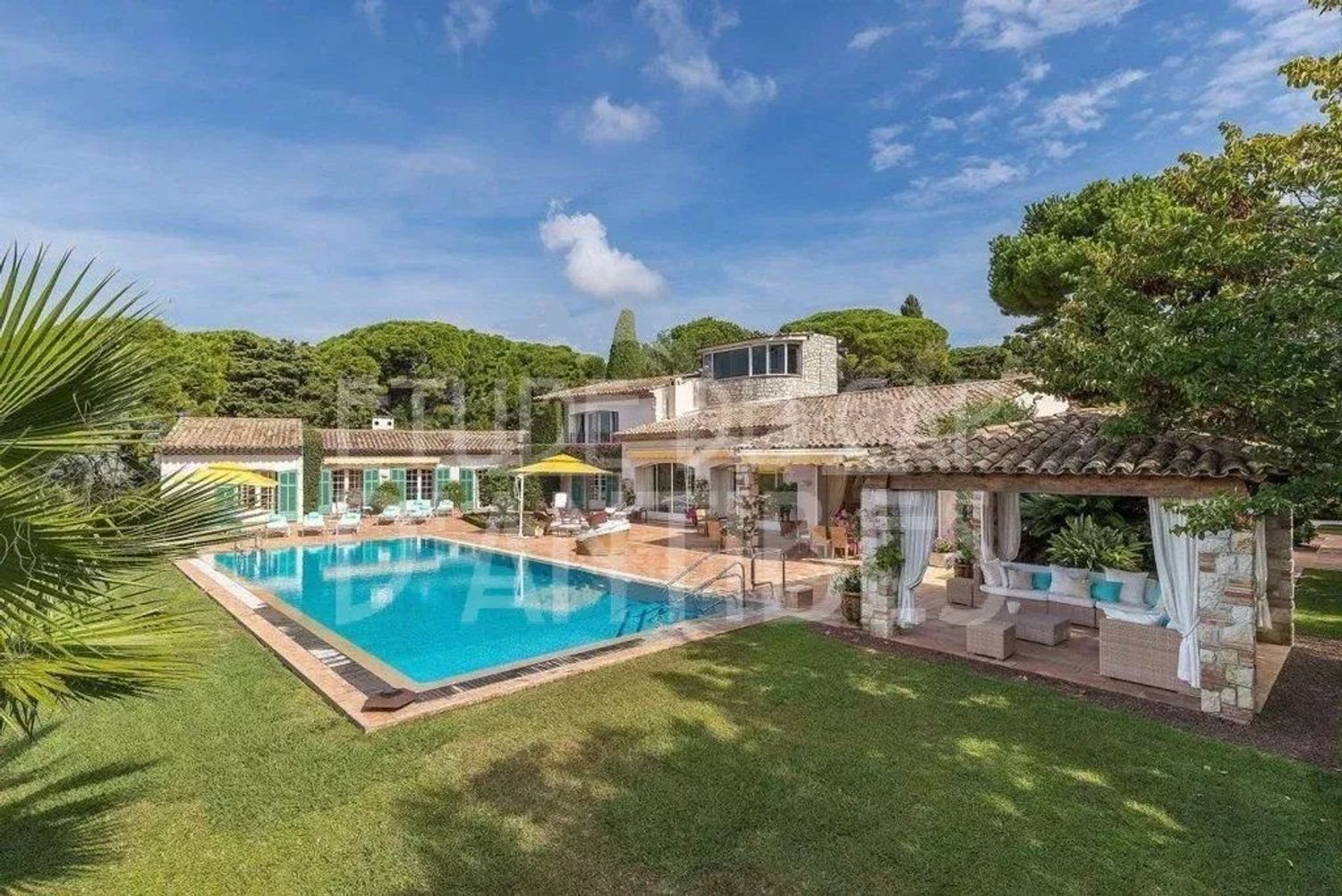 Maison à louer, 450m², Antibes