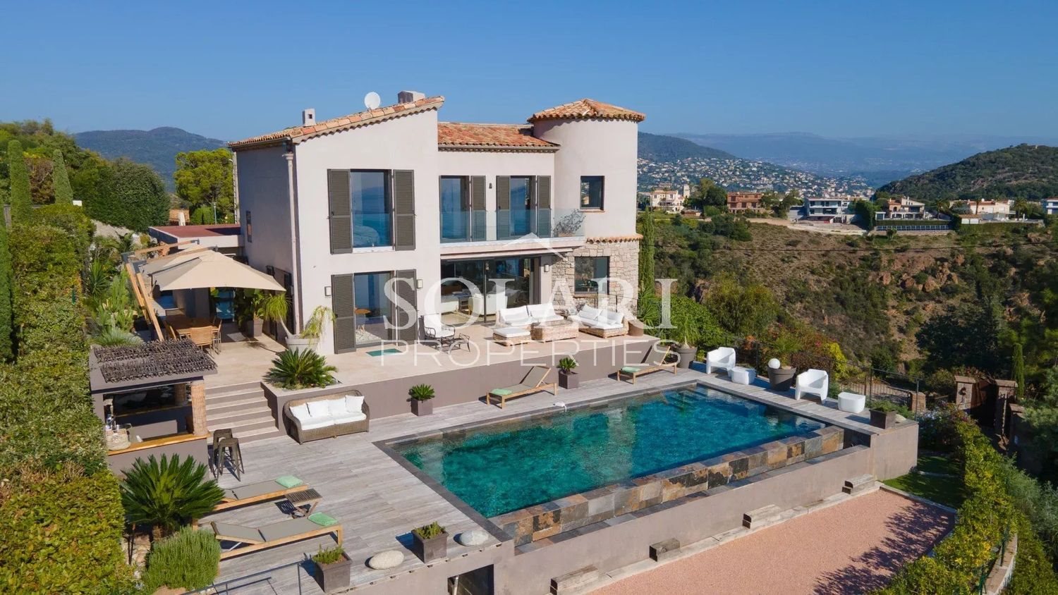 Maison à louer, 200m², Théoule-sur-Mer