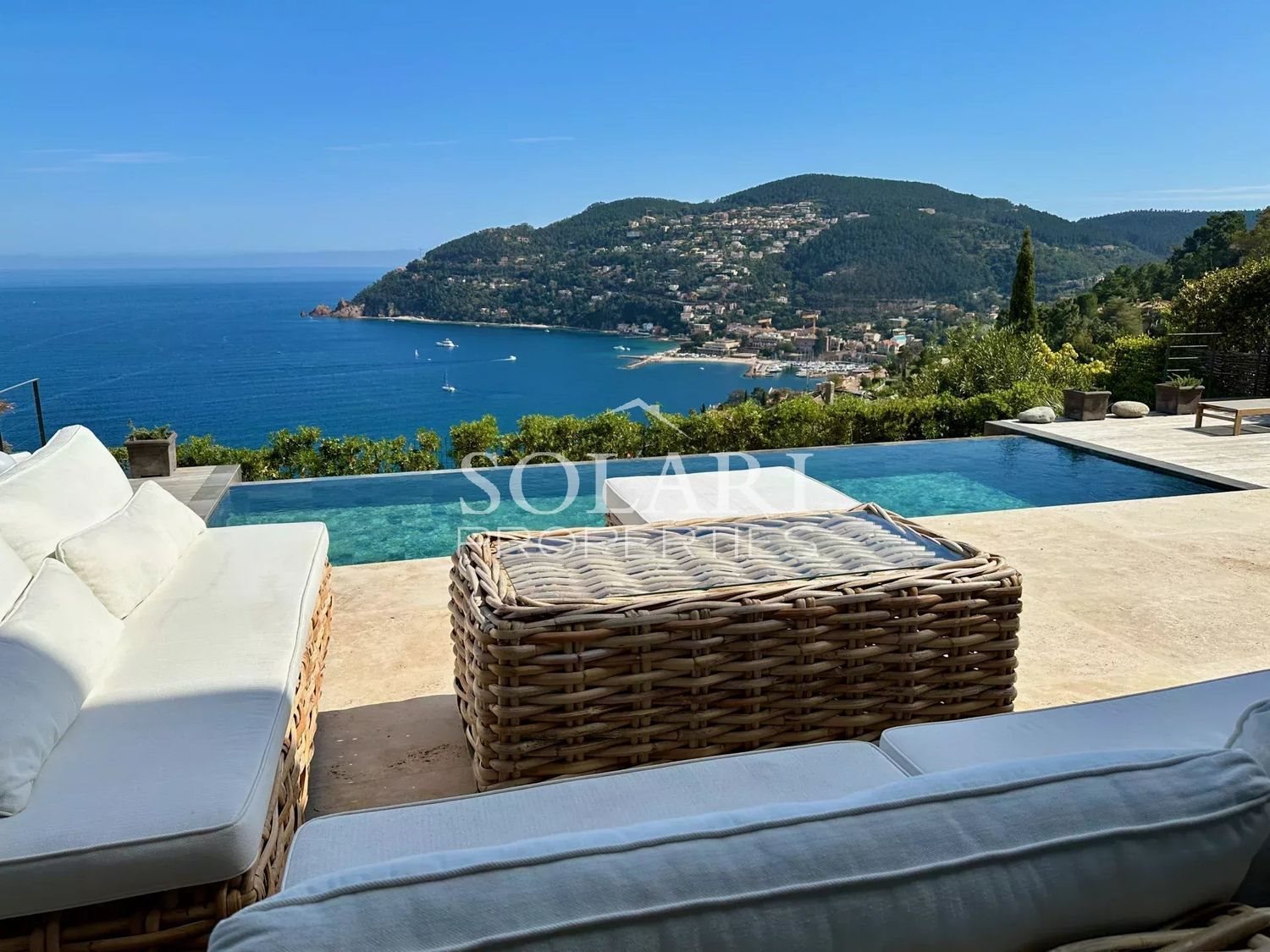 Maison à louer, 200m², Théoule-sur-Mer