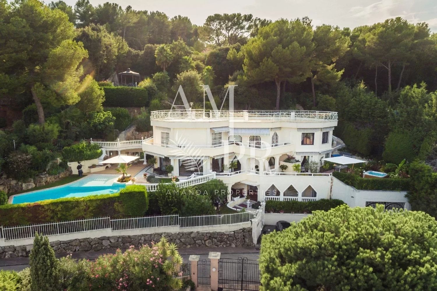 Maison à louer, 500m², Vallauris