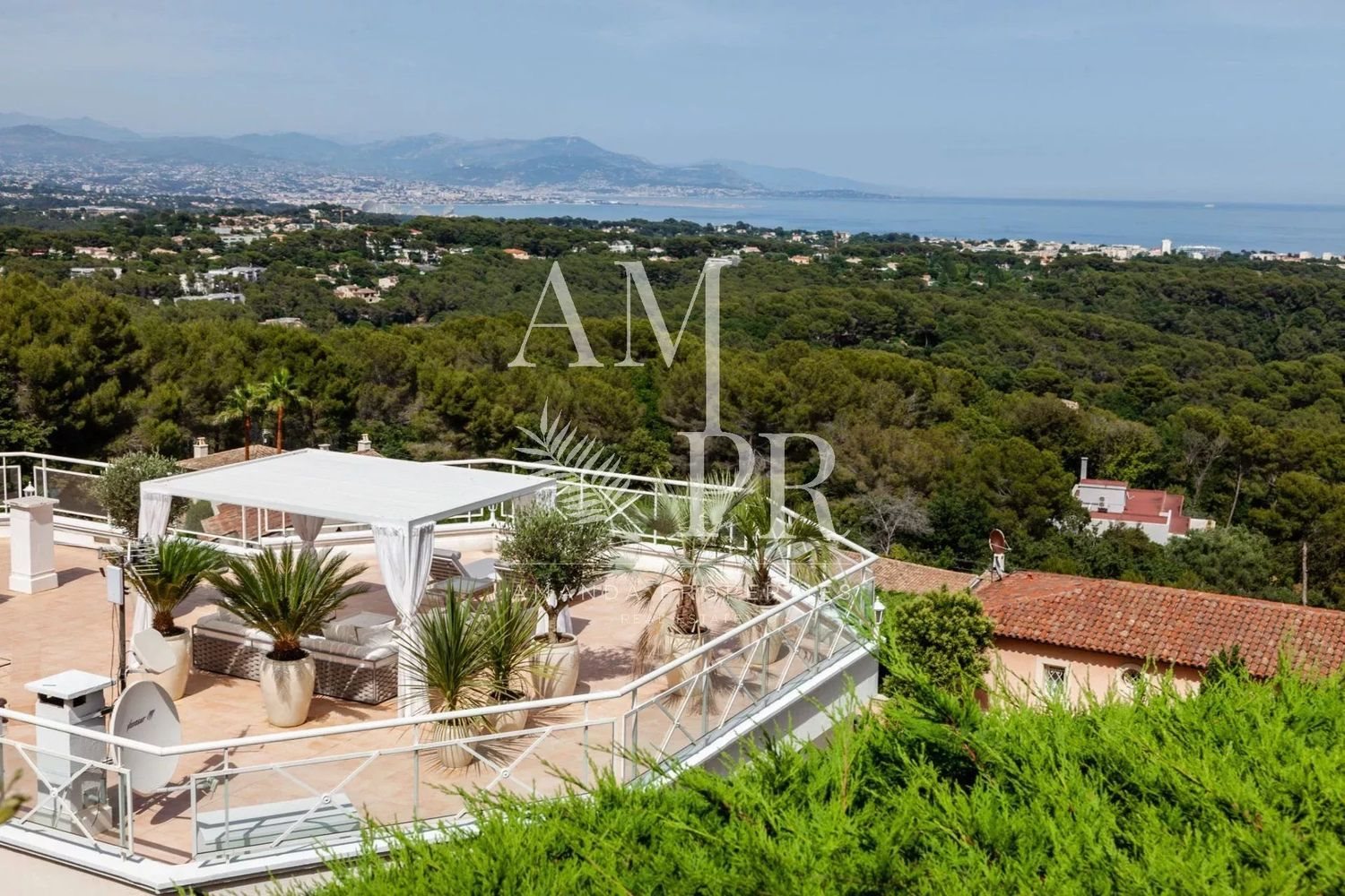Maison à louer, 500m², Vallauris