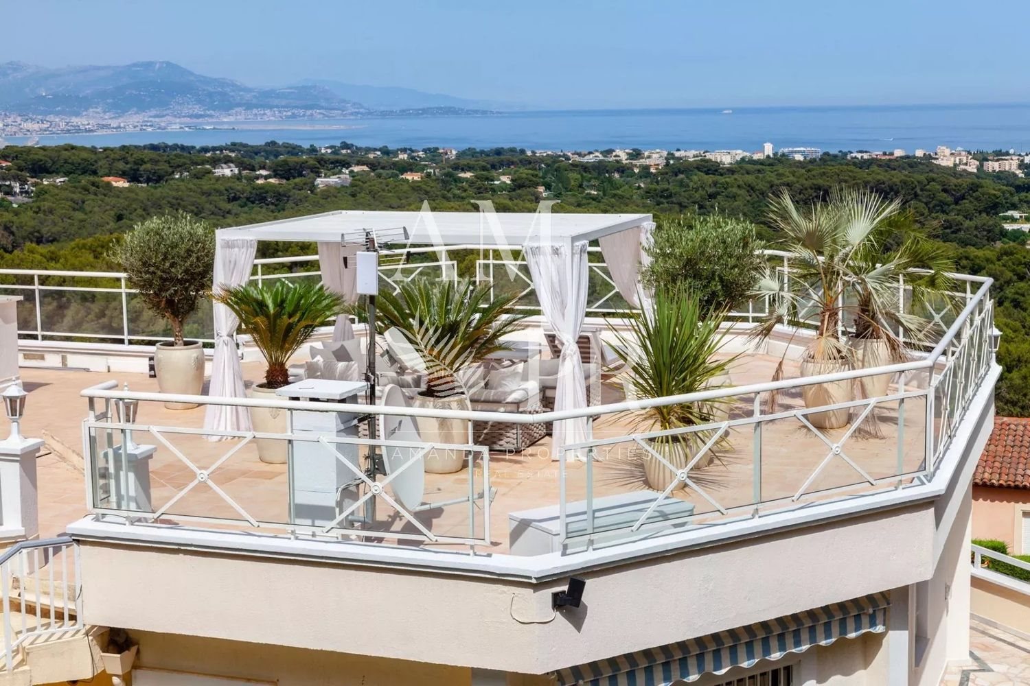 Maison à louer, 500m², Vallauris