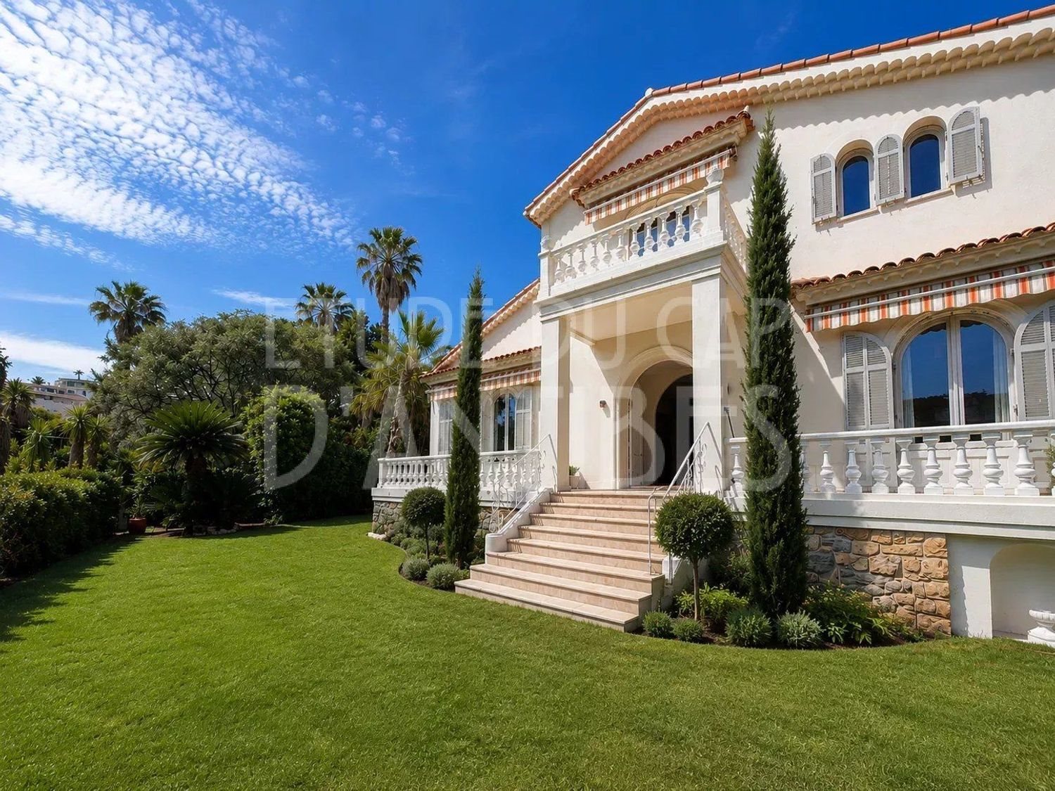 Maison à louer, 330m², Cannes