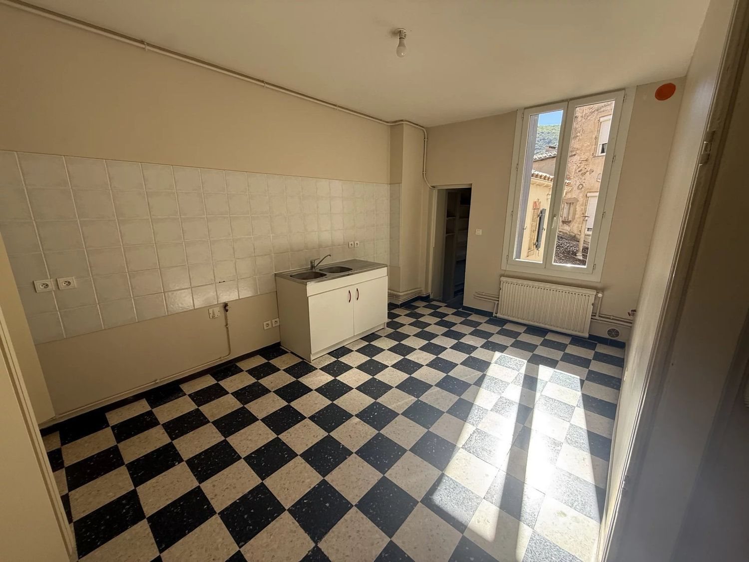 Appartement à louer, 90m², Lodève