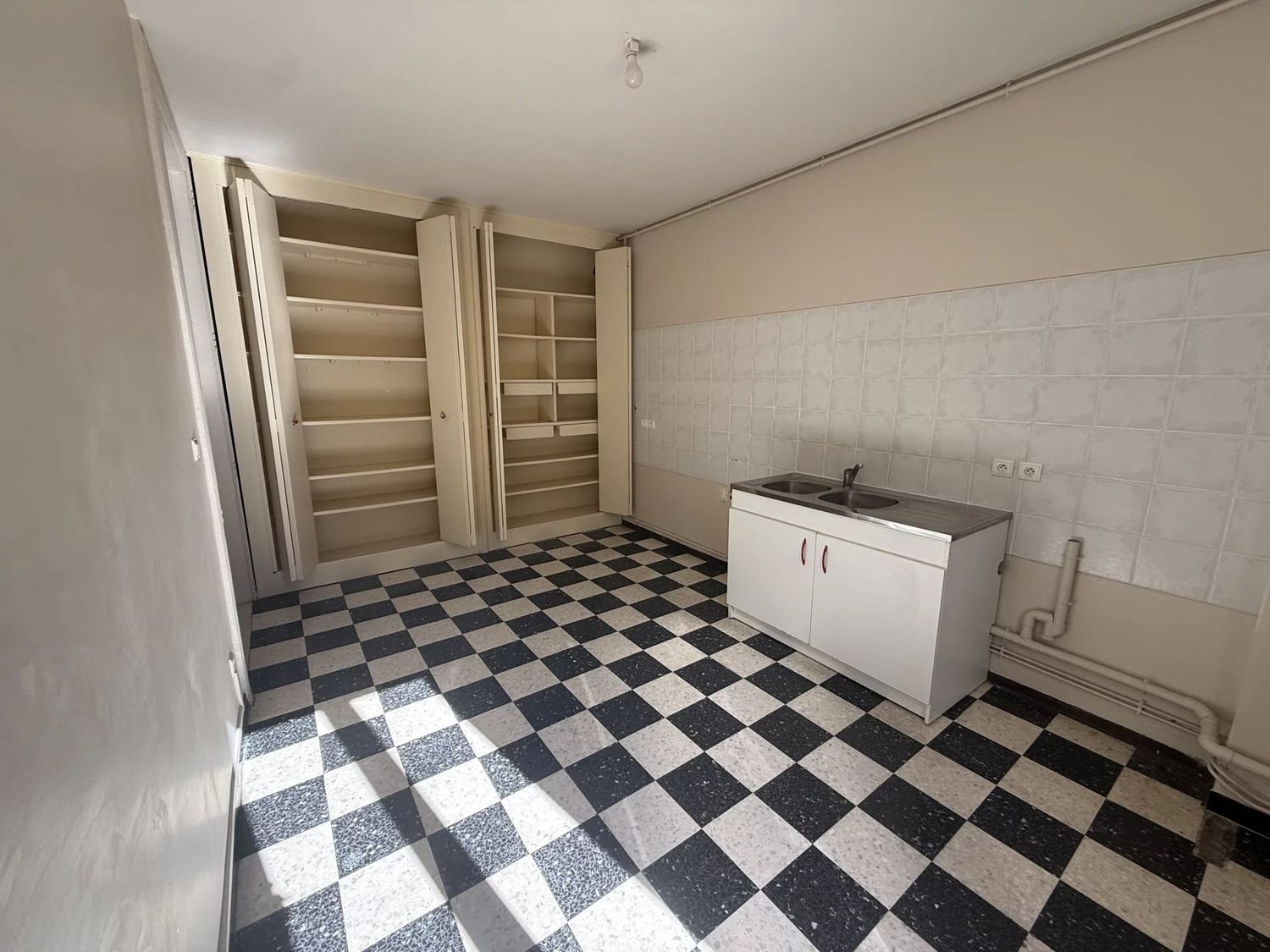 Appartement à louer, 90m², Lodève