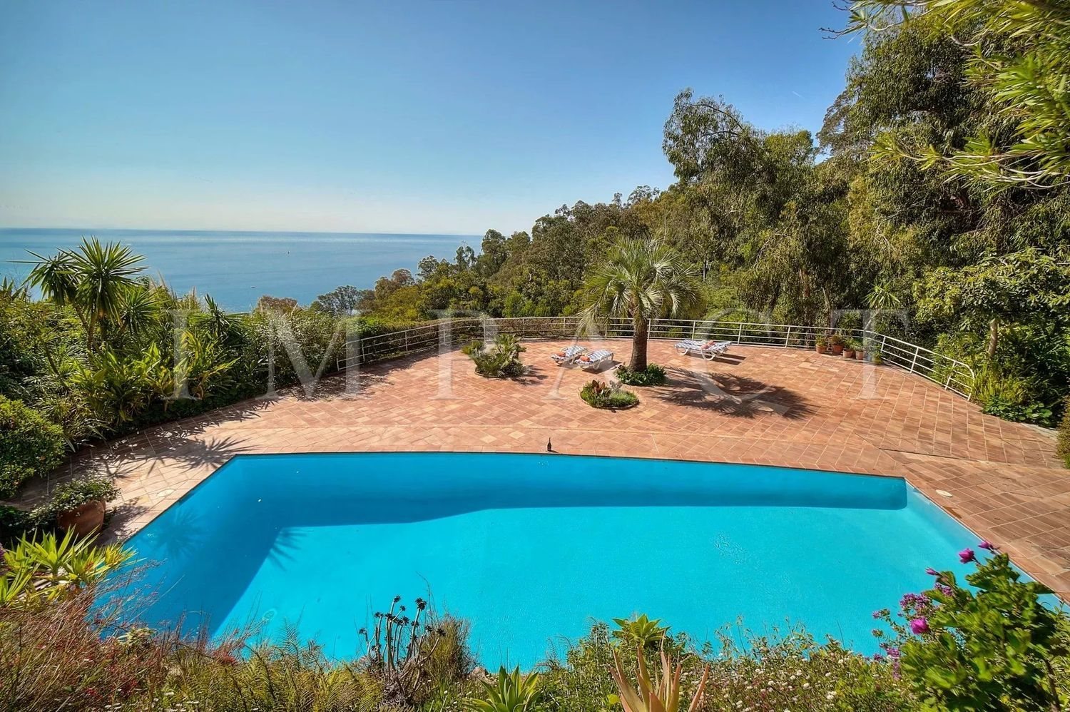 Maison à louer, 300m², Vallauris