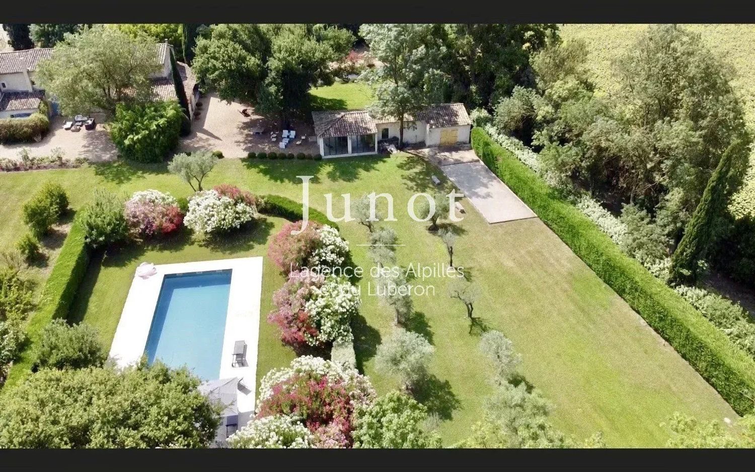 Maison à louer, 400m², Saint-Etienne-du-Grès