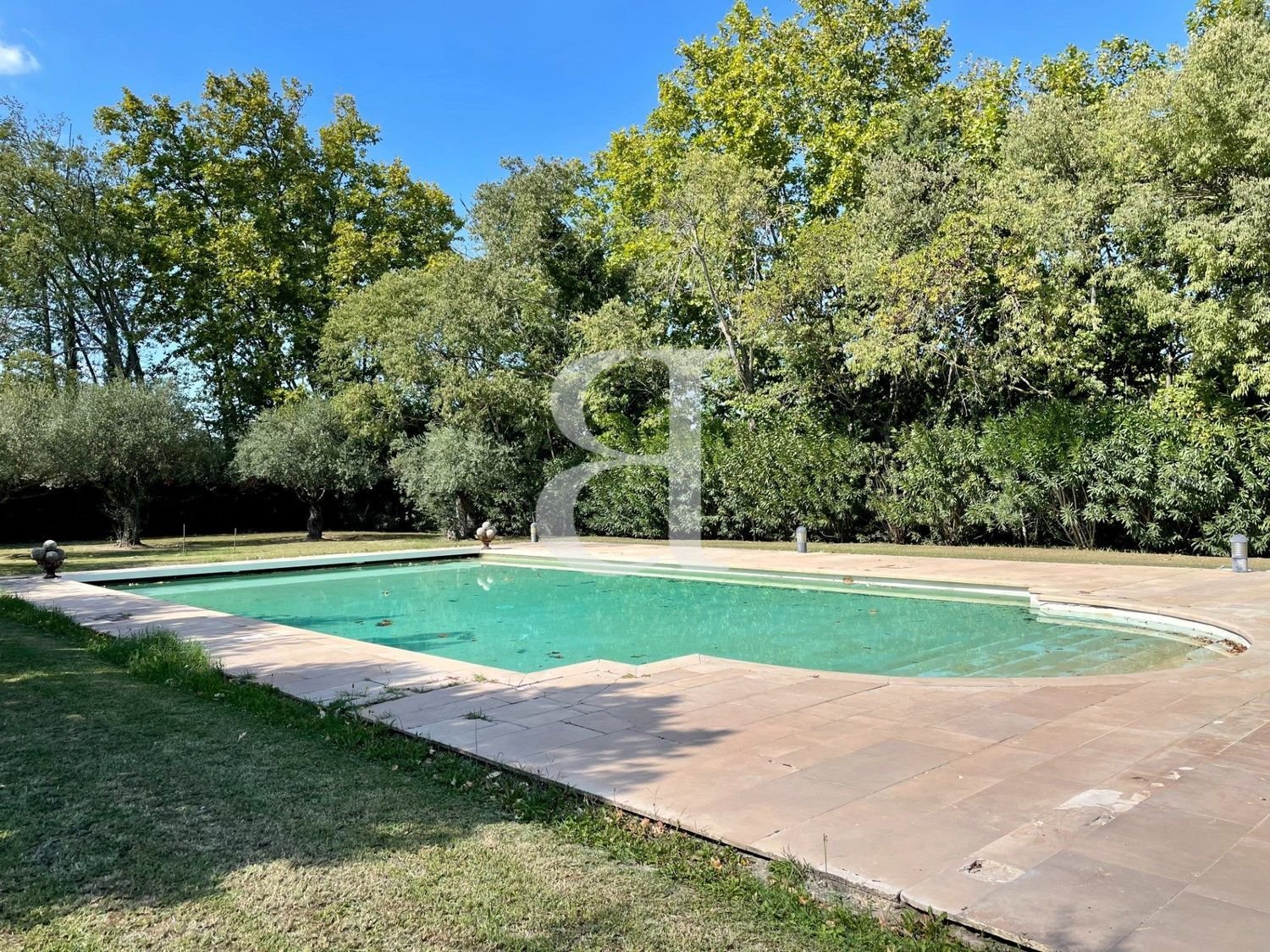 Maison à vendre, 530m², Saint-Etienne-du-Grès