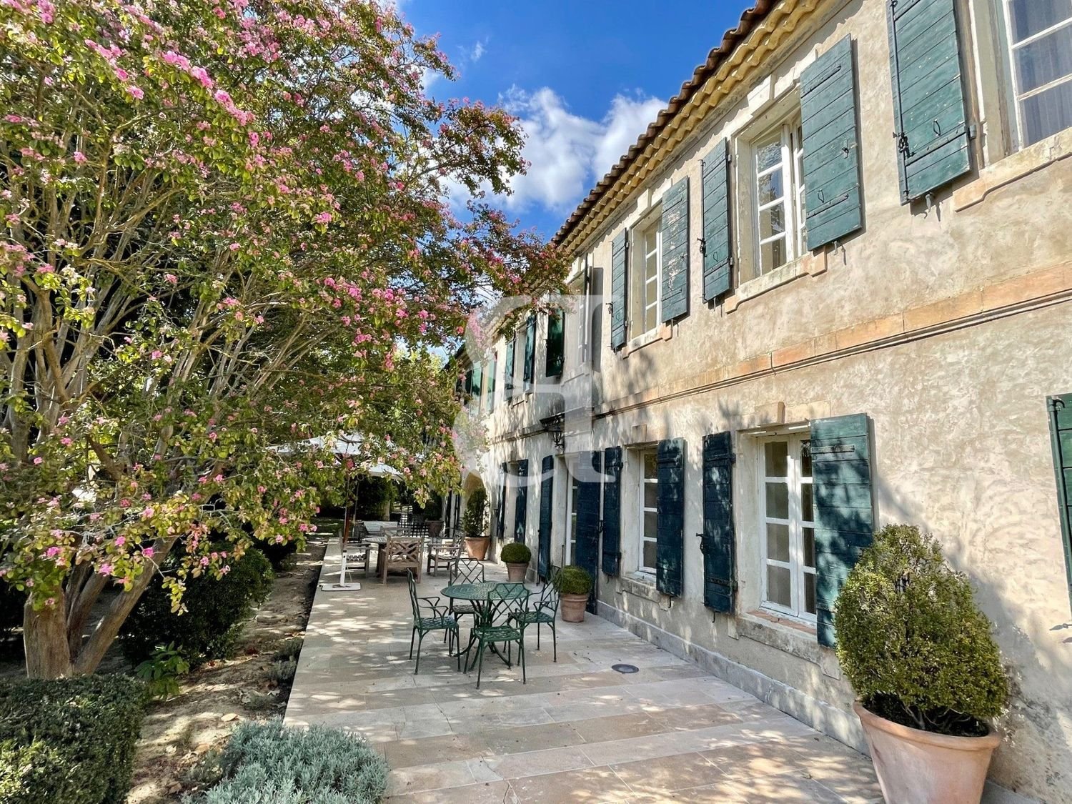 Maison à vendre, 530m², Saint-Etienne-du-Grès