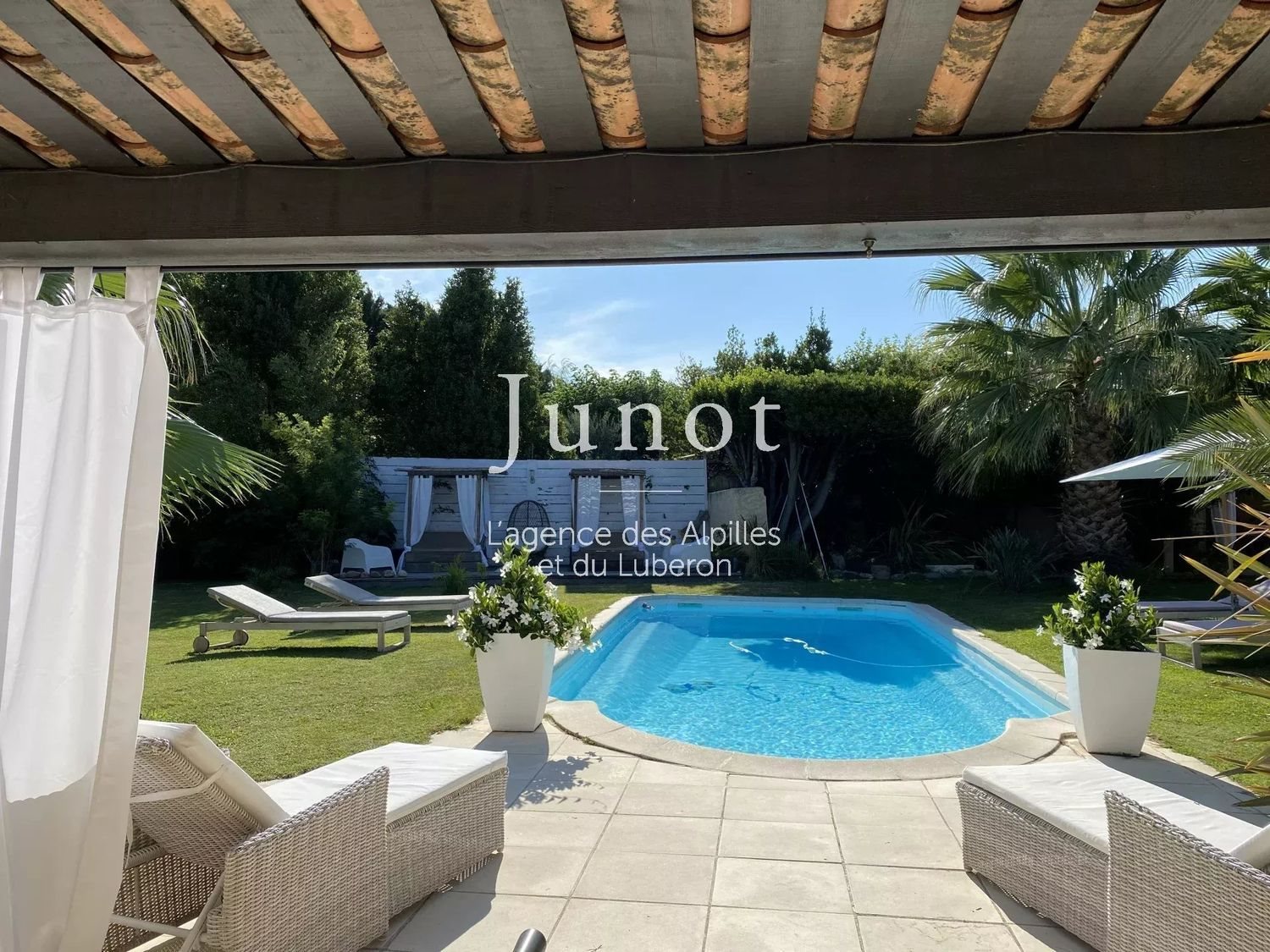 Maison à louer, 370m², Châteaurenard