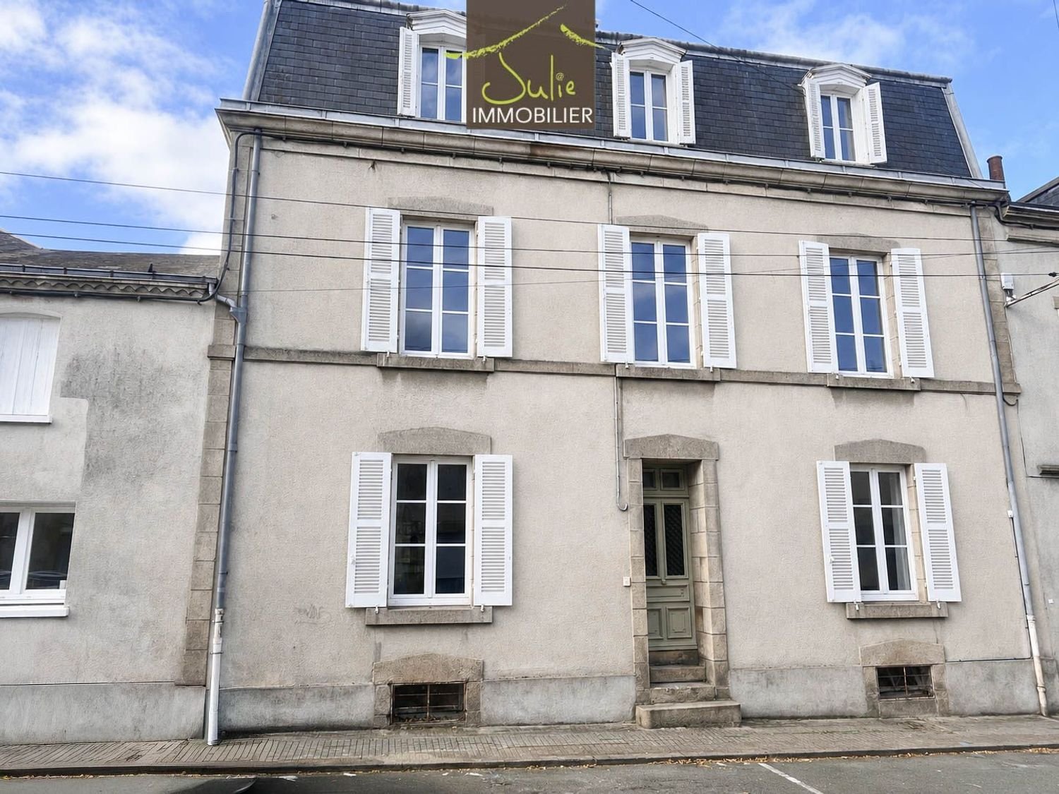 Maison à vendre, 215m², Bressuire