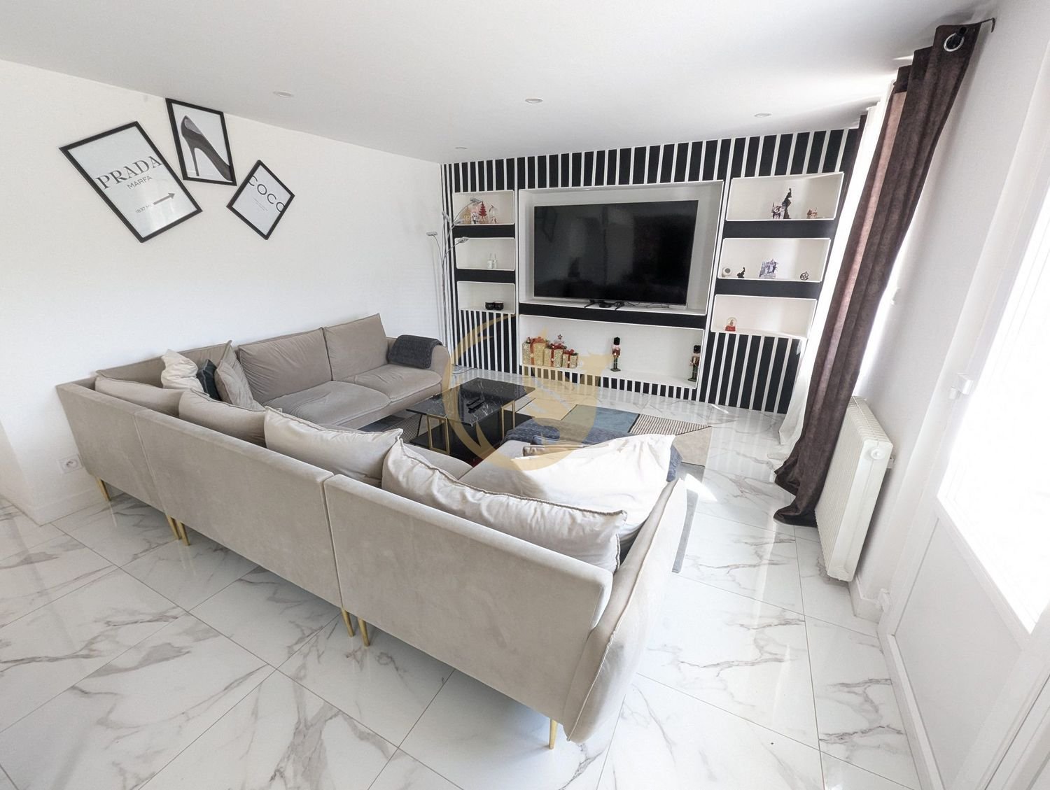Maison à vendre, 165m², Laroin