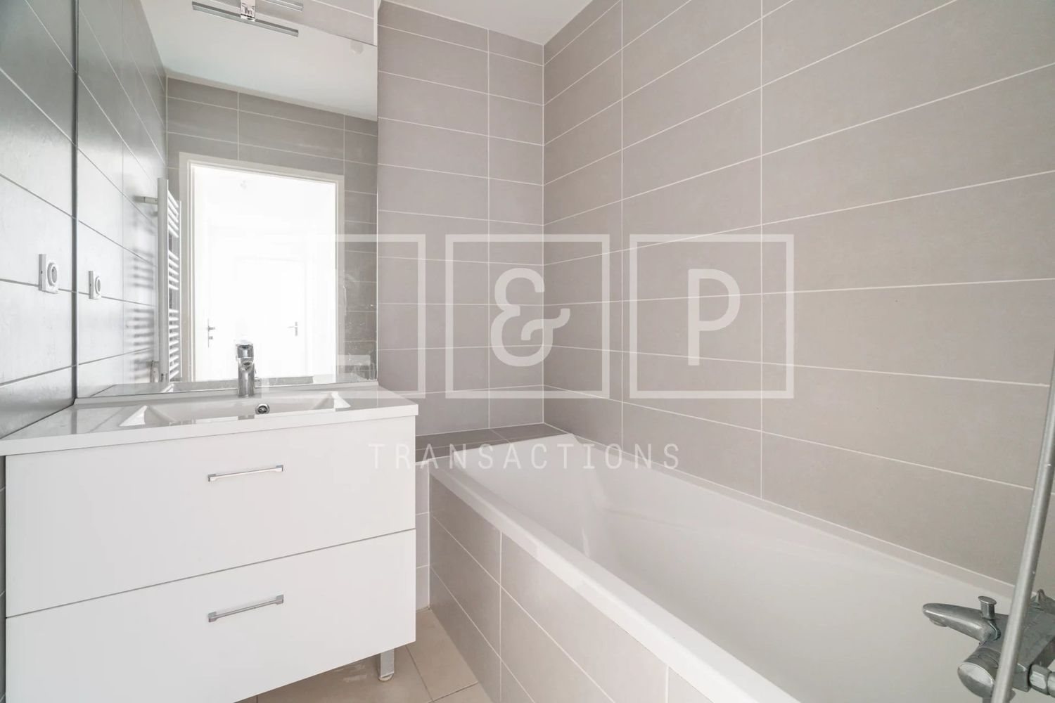 Appartement à louer, 81m², Vanves