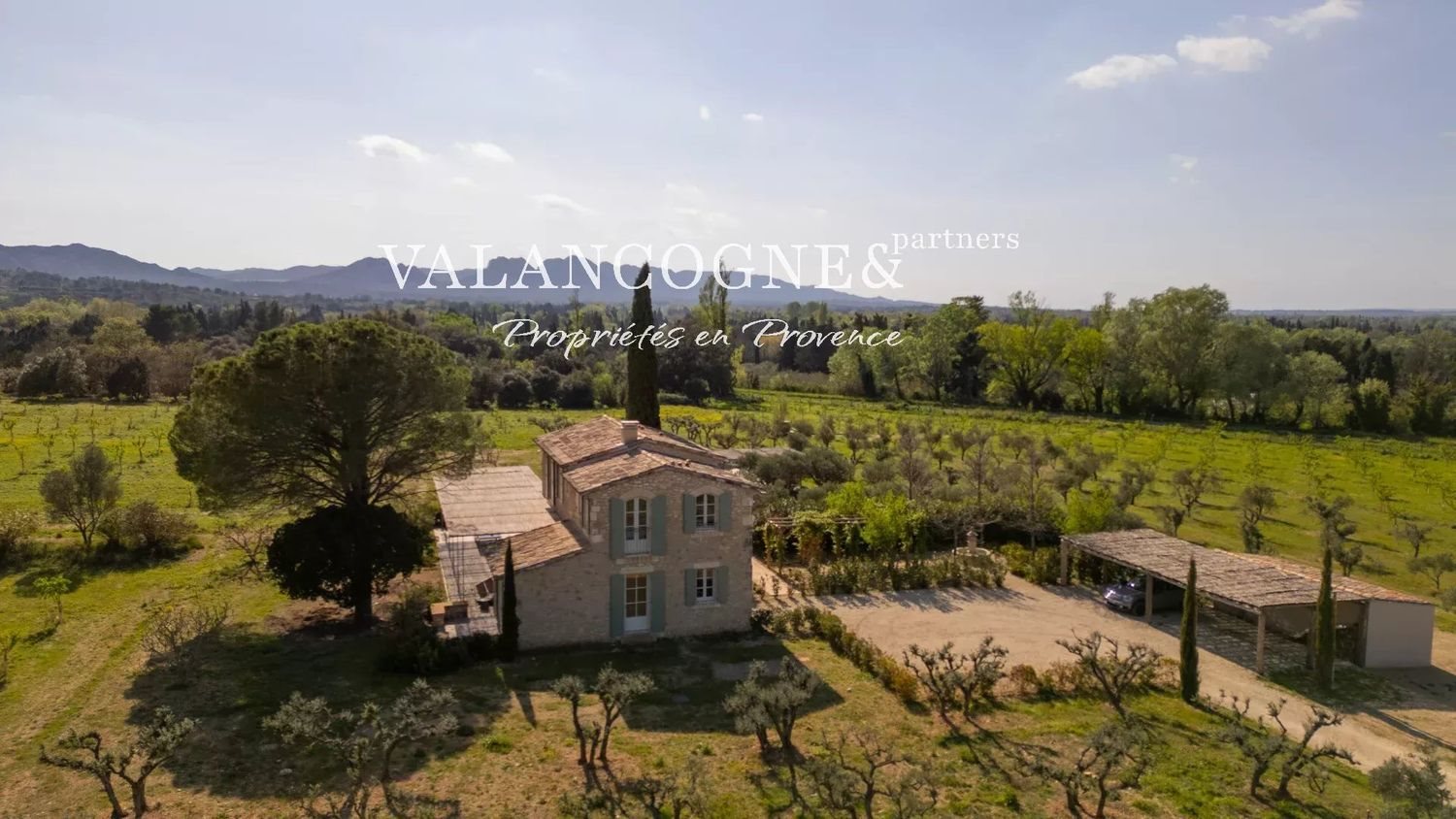 Maison à louer, 150m², Eygalières