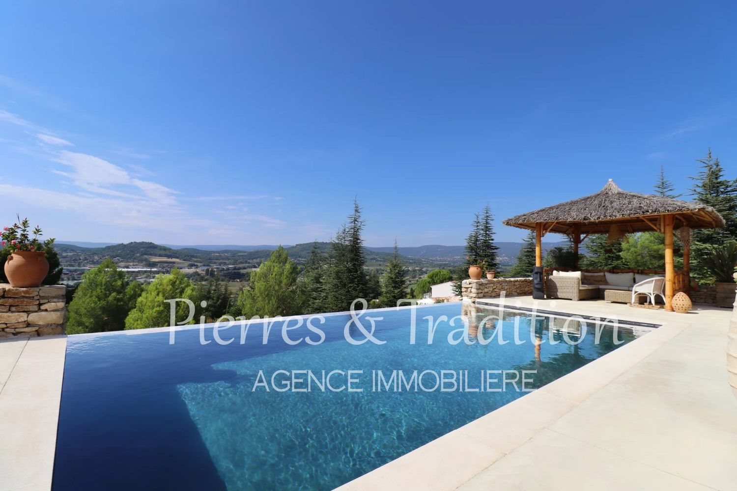Maison à louer, 180m², Apt