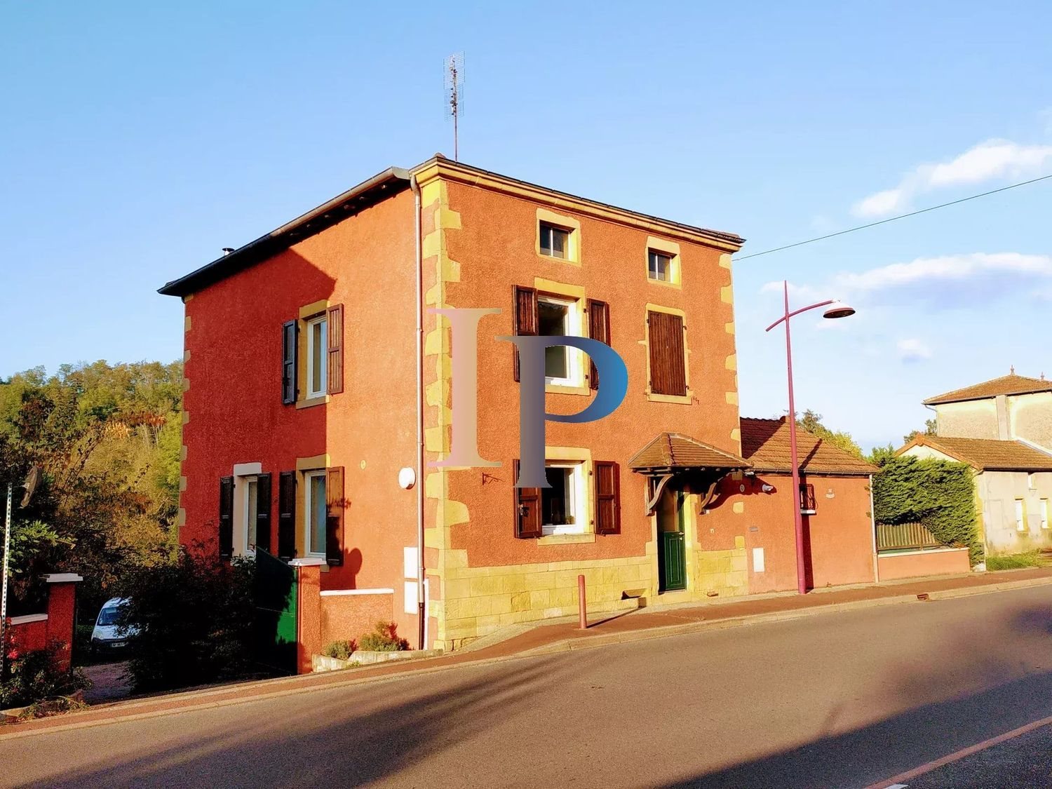 Maison à vendre, 143m², Saint-Nizier-sous-Charlieu