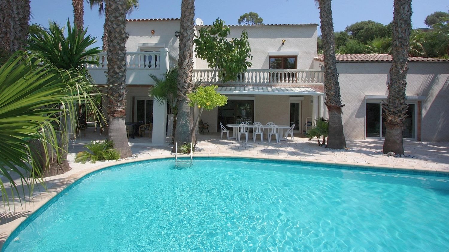 Maison à louer, 320m², Biot
