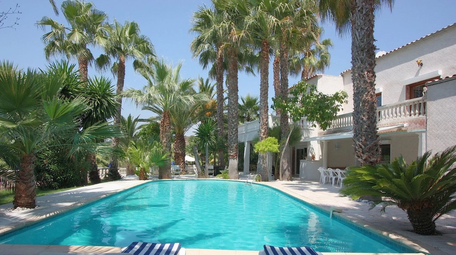 Maison à louer, 320m², Biot
