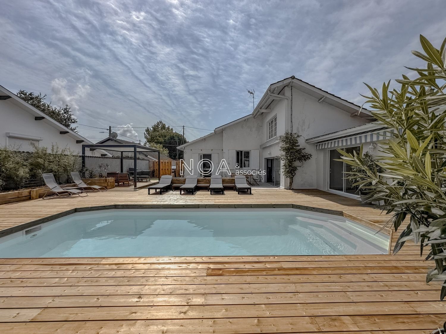 Maison à louer, 248m², Andernos-les-Bains