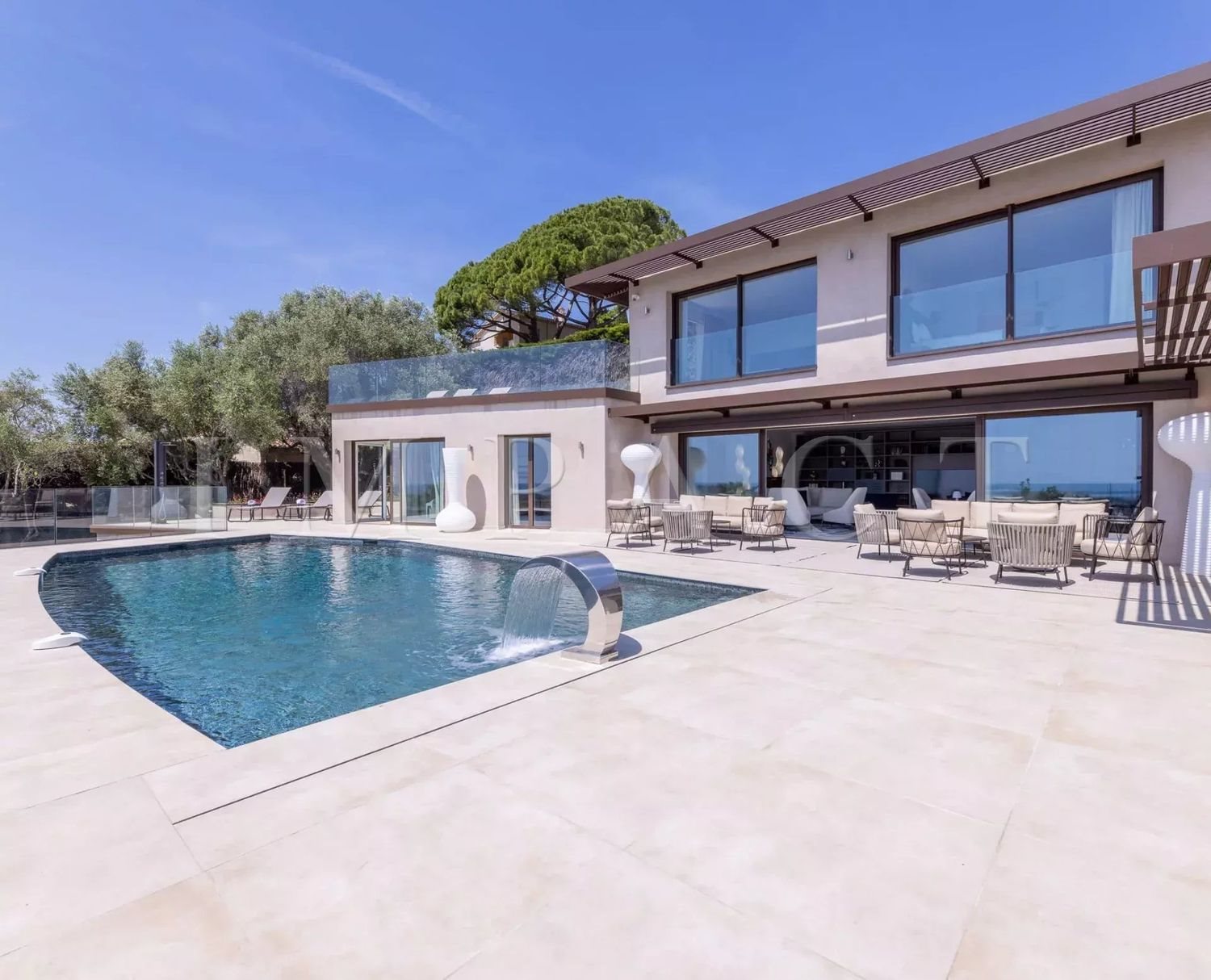 Maison à louer, 11m², Mougins