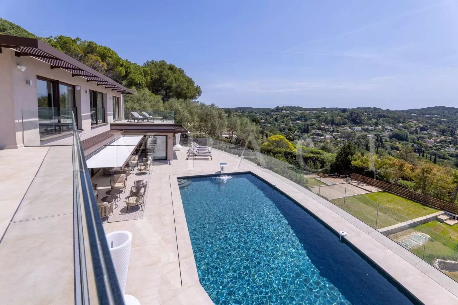 Maison à louer, 11m², Mougins
