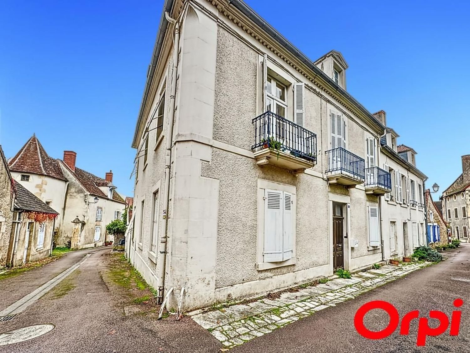 Maison à vendre, 400m², Ainay-le-Château