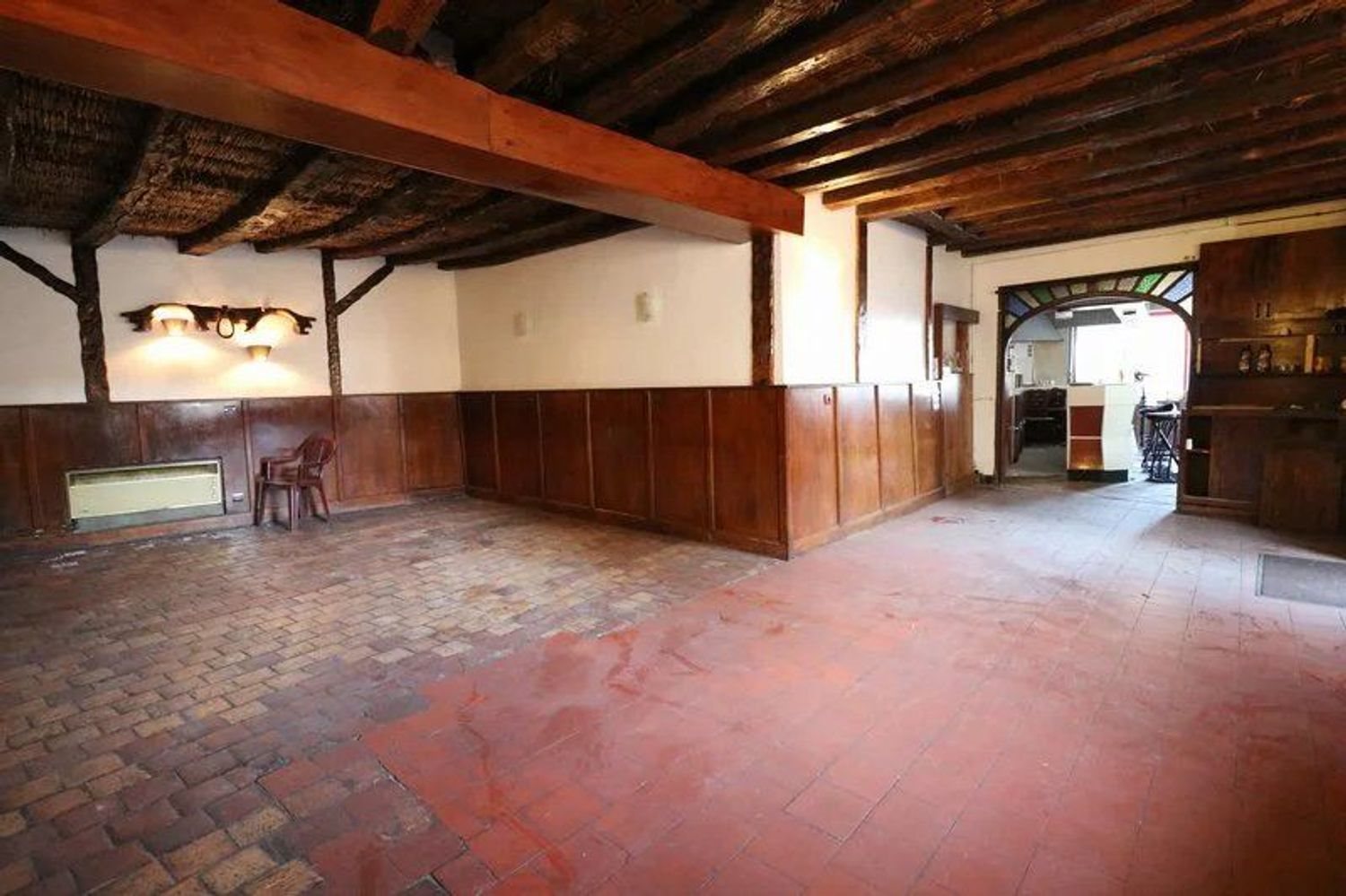 Maison à louer, 370m², Saint-Pierre-le-Moûtier